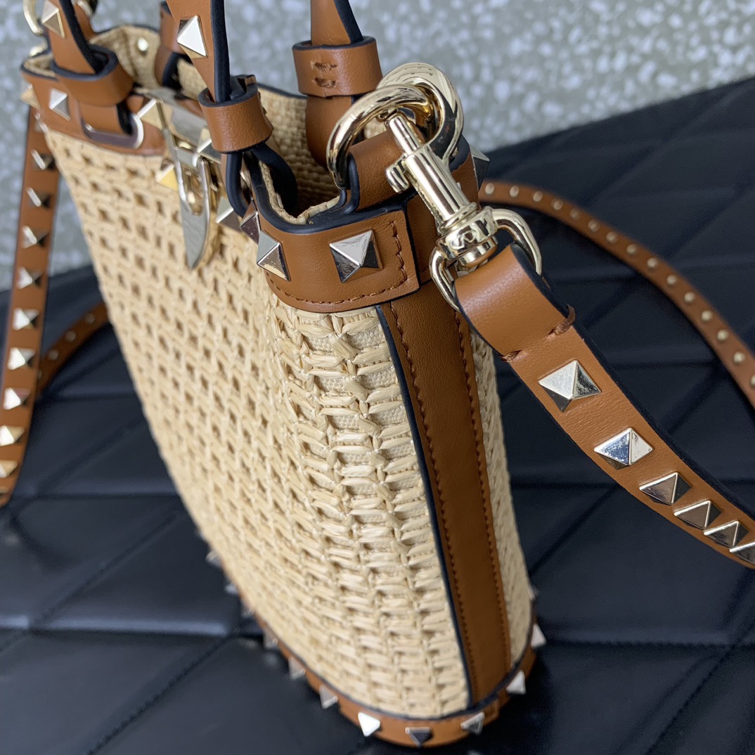 Valentino Garavani Rockstud Mini Shoulder Bag in Synthetic Raffia with Leather